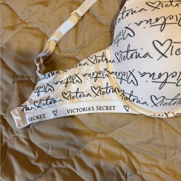 Victoria's Secret 36DD Heart Script T-shirt Demi Bra Logo Multi-way Underwire - Picture 13 of 13